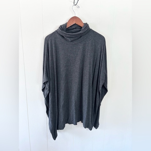 Lou & Grey Sweaters - Lou and Grey soft stretchy funnel neck pullover poncho knit sweater size XS/S
